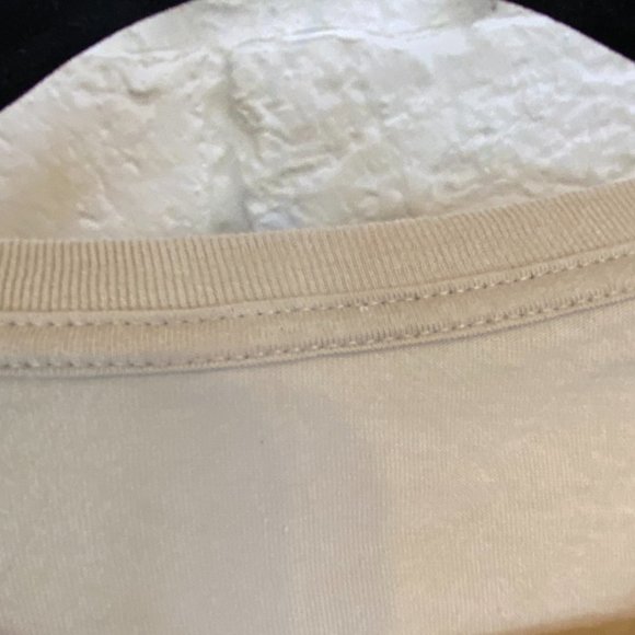 HALLOWEEN TSHIRT On a Dark Desert Highway Size Large Witch Silhouette Beige - Picture 5 of 8